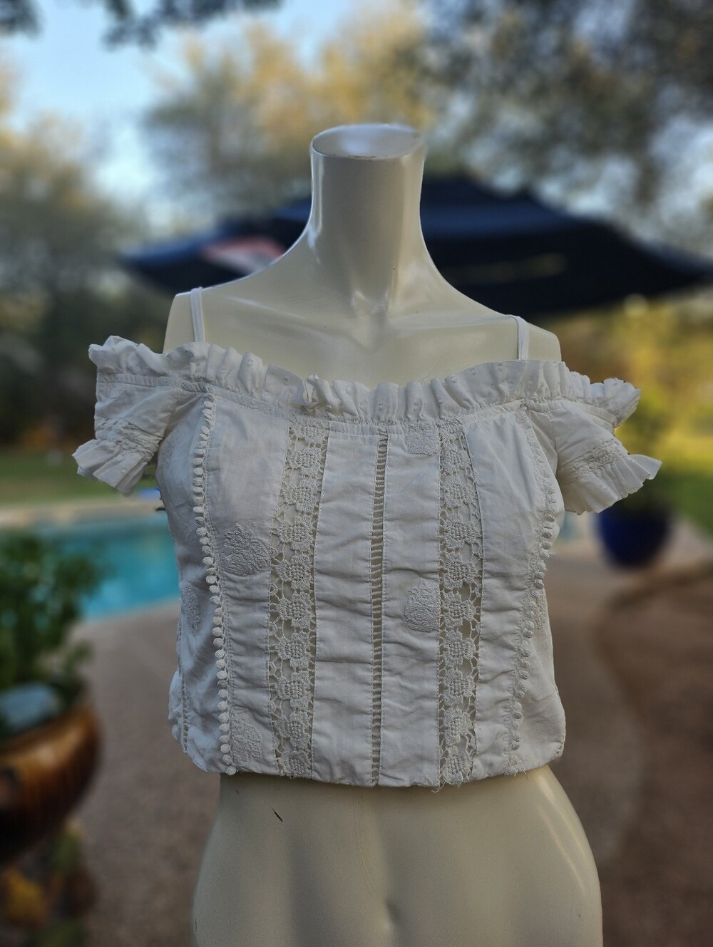 Anthropoligie White Cotton Cottagecore Style Off-Shoulder Peasant Blouse Size 4